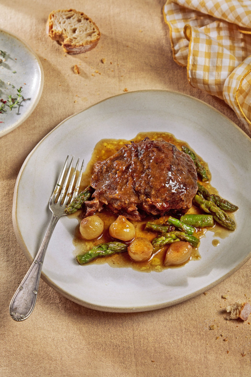 Hühnergurke mit Rhabarber, Granatapfel und Artischocke