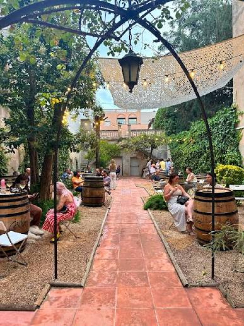 El Pati de Covides Winebar