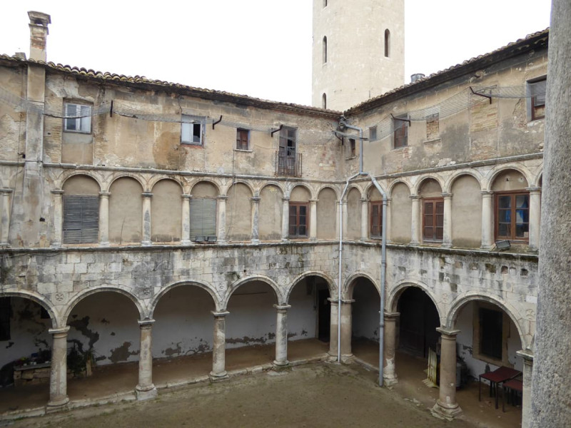 Claustro e Antigo Convento dos Trinitários