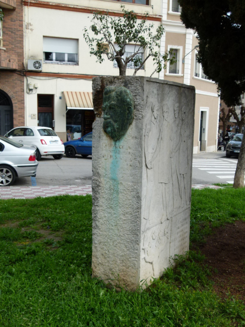 Img Monument to Anselm Clavé