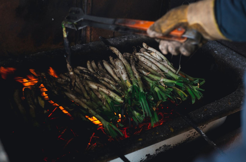 Calçots with romesco sauce