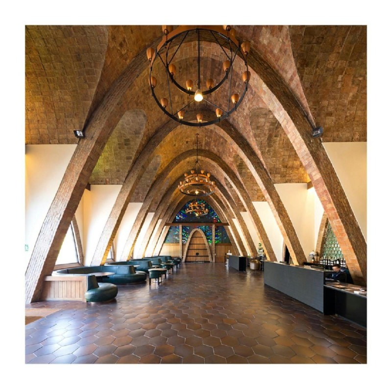Caves Codorníu — 现代主义建筑群和 Porxo de las Press